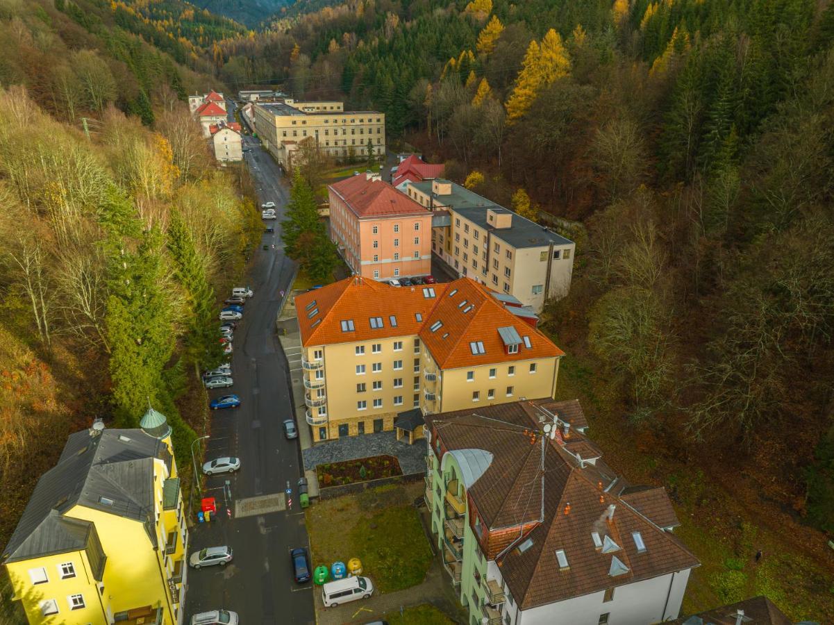 Apartman Claudia - Rezidence K Lanovce Jáchymov Esterno foto